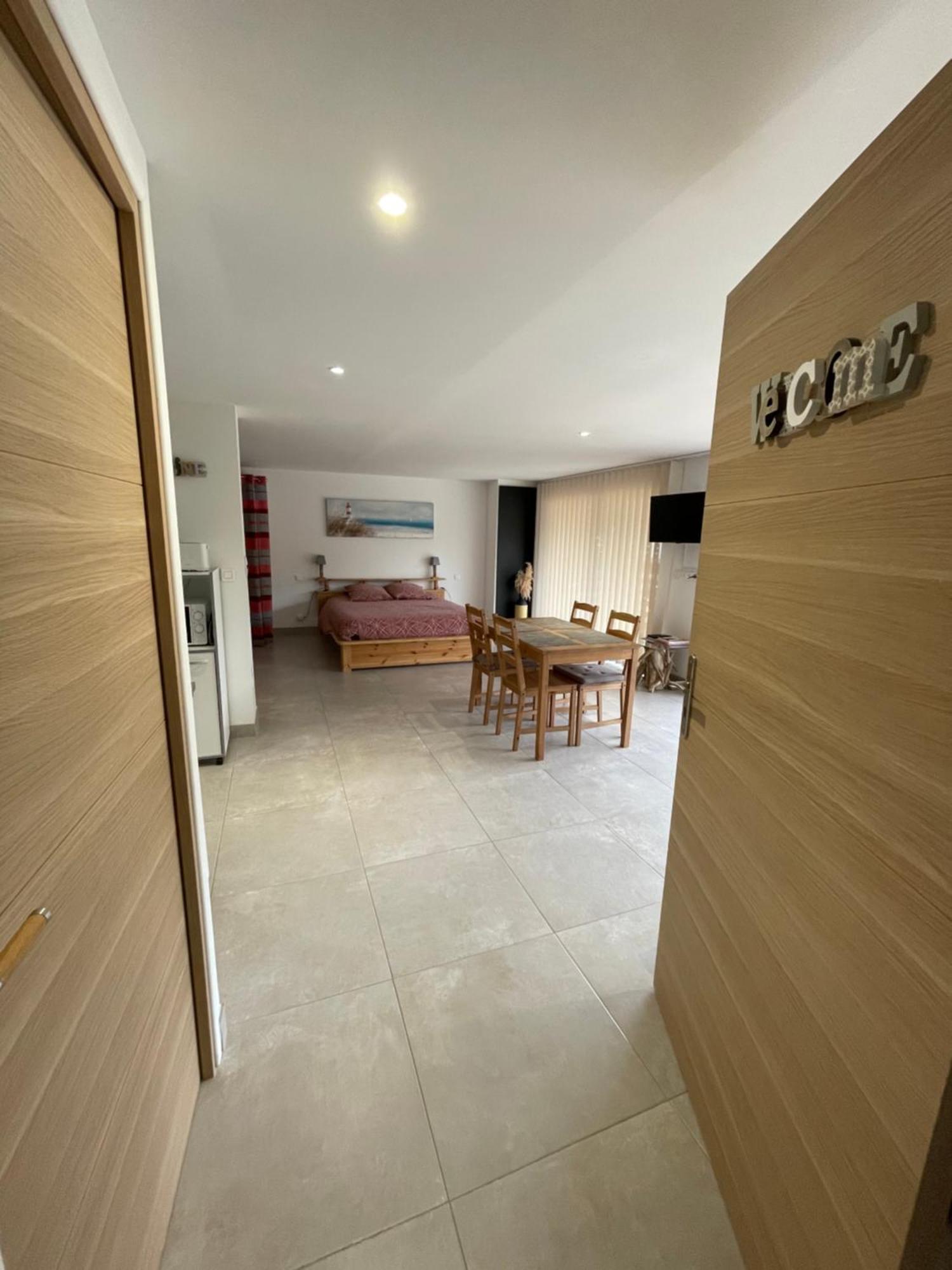 Studio 40M2 Avec Terrasse Le Mas De Lauriane Saintes-Maries-de-la-Mer Exteriér fotografie